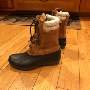 Sperry snow boots